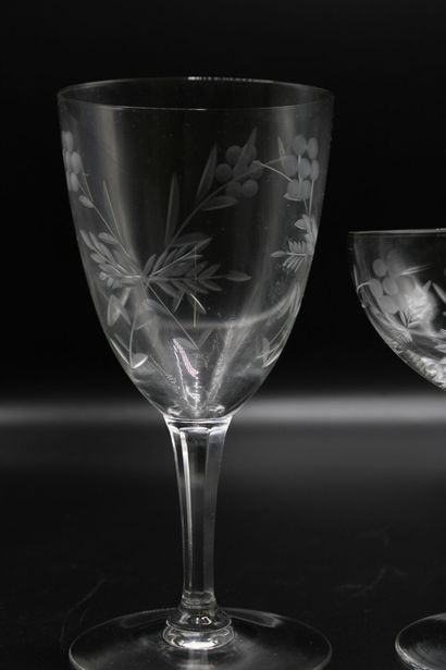 null Part of crystal service of 46 pieces including 12 champagne glasses, 11 port...