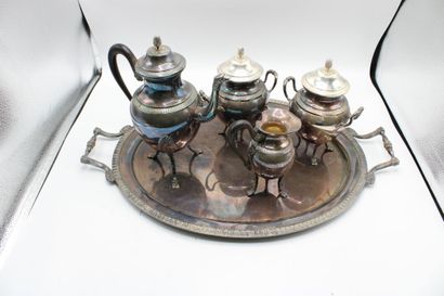 null ERCUIS. Service à thé en métal argenté comprenant: un plateau (59x39.5cm), deux...