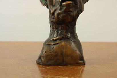 null ROULLAND. 
Bust of Hipprocrates in bronze, signed on the back and numbered 102/1000....