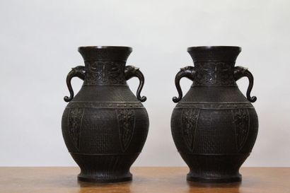null CHINA. Pair of bronze vases in the taste of Chinese archaic vases with stylized...