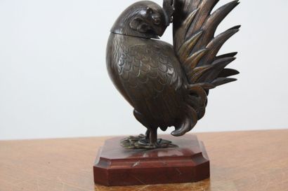 null École du XXème siècle
Sculpture en forme de coq en bronze à patine brune formant...