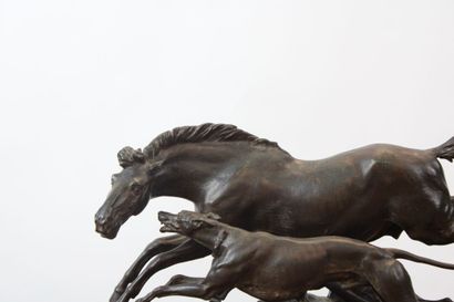 null Jules MOIGNIEZ (1835-1894)
Cheval et chien de chasse en course, sculpture en...