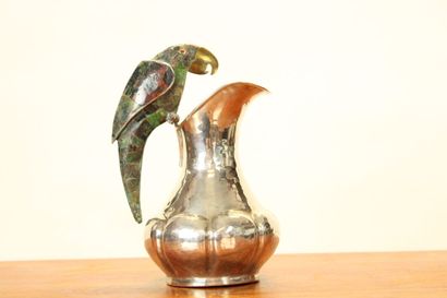 null Helmet decanter out of silver plated metal, catch in the shape of parrot. 19th...