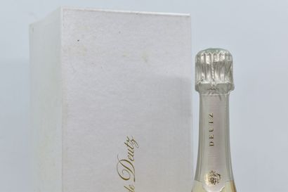 null 1 bottle Champagne Deutz "Amour de Deutz" 2005.
In original box containing a...