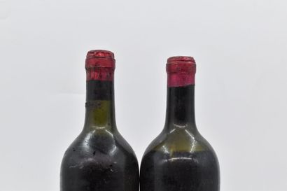 null 2 bottles of Grand Vin Château Latour 1940. 
Level : -6 and -4 cm under the...