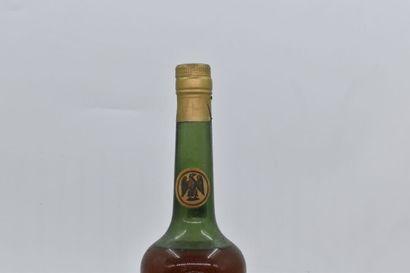 null 1 bouteille de Cognac Napoléon Barriasson réserve Impériale. 
Niveau: -10 cm...