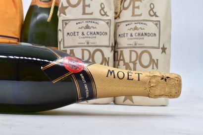 Réunion de 5 bouteilles de champagne comprenant : -3 bottles of Veuve Clicquot Ponsardin....