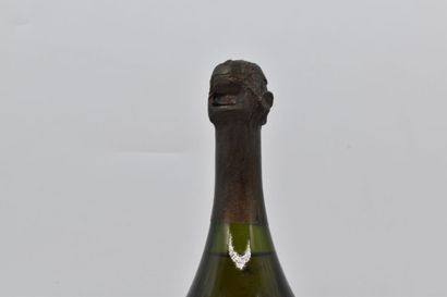 null 1 bouteille de champagne DOM PERIGNON. Vintage 1969. Moët & Chandon
Niveau :...
