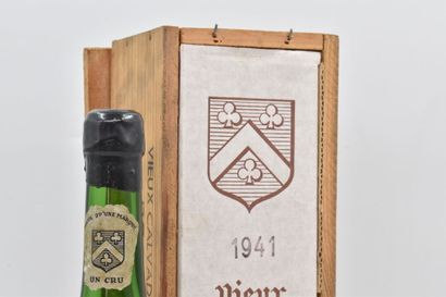 null 1 bouteille Vieux Calvados du Pays d'Auge 1941, Roger Groult 
En caisse bois...