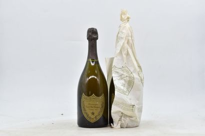 2 bouteilles de champagne DOM PERIGNON. Vintage...
