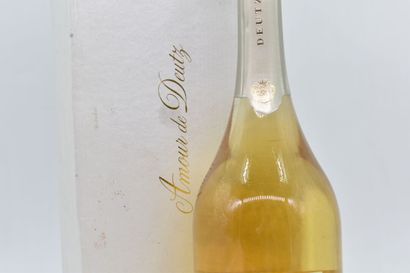 null 1 bouteille Champagne Deutz "Amour de Deutz" 2005.
En coffret d'origine contenant...