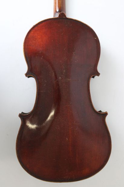 null Violin 3/4 Médio Fino, 1900 period. Fingerboard detached. One piece back 331mm....