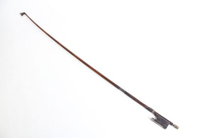null German school violin bow, pernambuco mounted in silver. 52,5gr without wick...