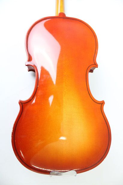 null 1/4 Dvorak violin made in Czechoslovakia around 1970. Two pieces back 280mm...