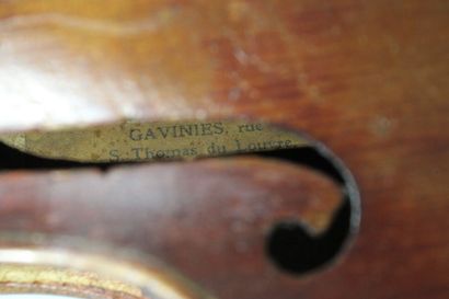 null German 4/4 violin with Gavinies label. Various fractures. Sold as is. With case...