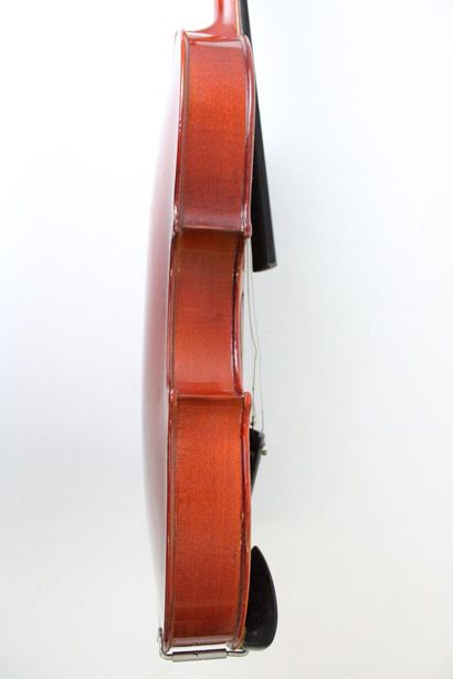 null Modern 4/4 violin, made in the middle of the 20th century. Two-piece back 363...