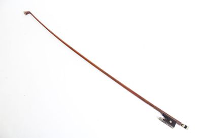 null Exotic wood alto bow by Francois Bazin, mounted nickel silver. 67gr without...