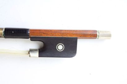 null Roger François Lotte violin bow, nickel silver mounted. 56,5gr with wick and...