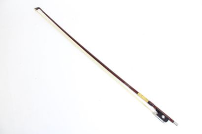 null Violin bow of the mark J.T.L signed J.Pikadoulak, in bee mounted nickel silver....