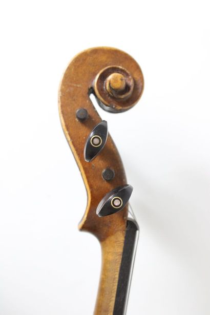 null German 4/4 violin, anonymous. Two-piece back 359mm. Back joint glued back. 
Expert...