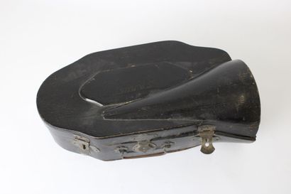 null Cornet à pistons en métal argenté de François Besson breveté, fait vers 1920...