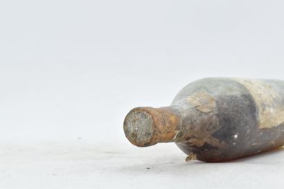 null 1 bottle of Alfred Morton COGNAC. 
Level under the capsule : -7.8 cm. Label...