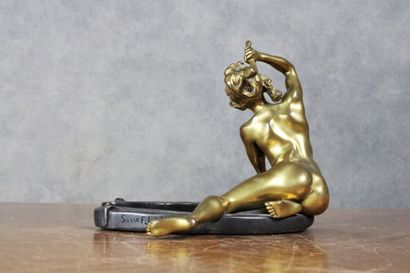 null Georges RECIPON (1860 -1920)
Le porte-bonheur, bronze patiné. Cachet de fondeur...