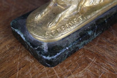 null Emmanuel FREMIET (1824-1910) 
Berger allemand assis, bronze doré, signé, cachet...