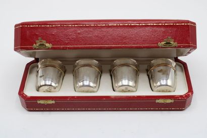 null CARTIER.
Set of four silver goblets 925 minerve mark. Signed and numbered 80133...