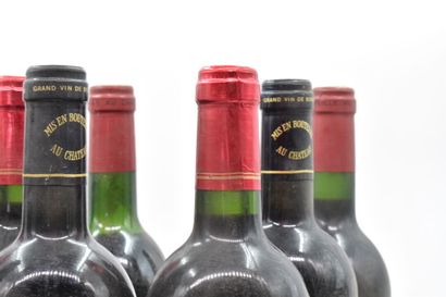 Assortiment de 10 bouteilles de vins du Médoc : HAUT-MEDOC - Château Dillon
2004...