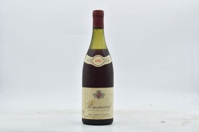 null POMMARD 
1982
Pierre Boillot 
1 bouteille

Niveau : 5,5 cm sous la capsule.
Étiquette...