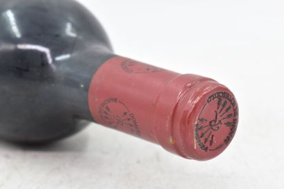 null PAUILLAC
1989
Carruades de Lafite Rothschild
1 bouteille

Niveau : 1 cm sous...