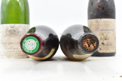 Assortiment de 4 bouteilles de vins de Bourgogne : MEURSAULT (Blanc) - Clos du Cromin...