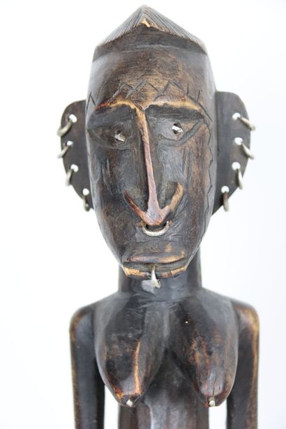 null AFRIQUE, probablement Mali. Statue féminine Dogon, associée au culte des ancêtres...