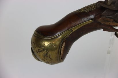 null Pistolet à silex du XVIIIe siècle, Longueur : 39 cm. (accidents à la crosse)

Expert...