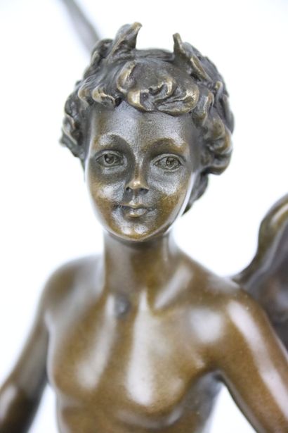 null MOREAU Auguste (1834-1917), Cupidon tenant son arc, sculpture en bronze sur...