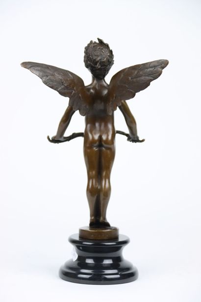 null MOREAU Auguste (1834-1917), Cupidon tenant son arc, sculpture en bronze sur...