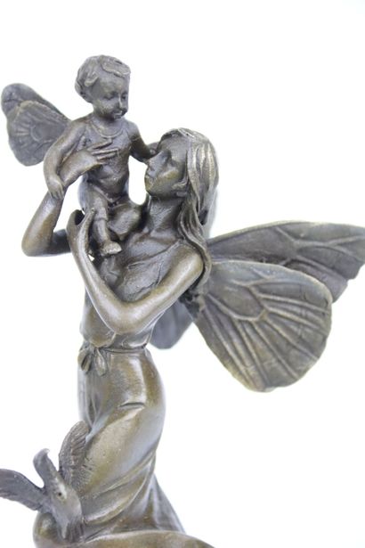 null VITALEH Aldo (XXe siècle) d'après, Maternité, sculpture en bronze, signé sur...