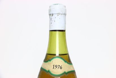 null 1 bouteille de MEURSAULT 1ER CRU CHARMES blanc1976, PAUL GAUFFROY. Niveau :...