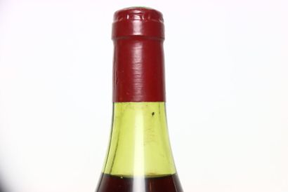 null 1 bottle of CLOS DE LA ROCHE red 1984, DOMAINE PIERRE AMIOT. Label slightly...