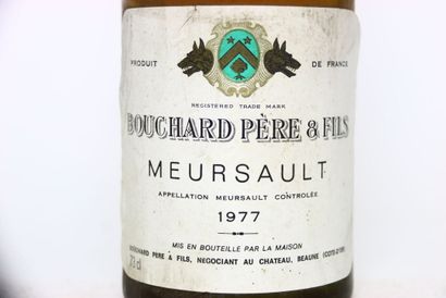 null 1 bouteille de MEURSAULT blanc 1977, BOUCHARD PÈRE ET FILS. Niveau : 4,5 cm...