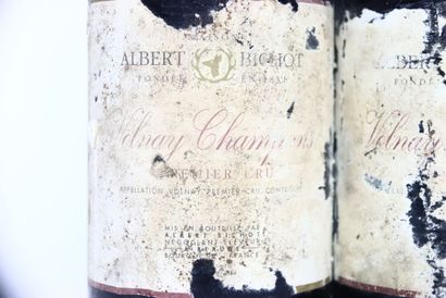 null 3 bouteilles de VOLNAY 1ER CRU CHAMPANS rouge 1996, ALBERT BICHOT. Étiquettes...