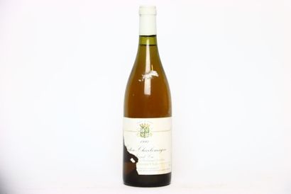 null 1 bouteille de CORTON-CHARLEMAGNE blanc 1992, LE SAVOUR CLUB. Étiquette partiellement...
