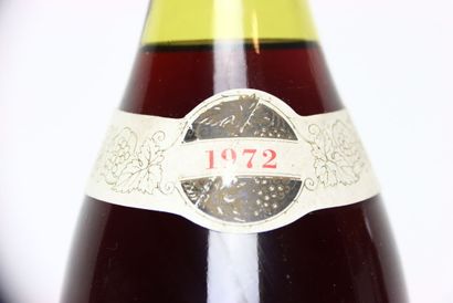 null 1 bottle of red GEVREY-CHAMBERTIN 1972, F.TAUNCH. 
