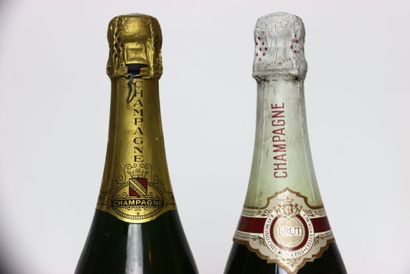 null 2 demi-bouteilles de CHAMPAGNE BRUT blanc NM, MASSE. 
1 demi-bouteille de CHAMPAGNE...