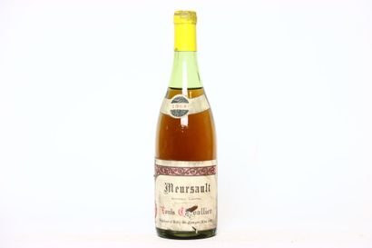 null 1 bouteille de MEURSAULT blanc 1964, LOUIS CHEVALLIER. Niveau : 4 à 6 cm sous...