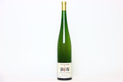 null 1 magnum of white RIESLING 1998, P. WEISSENBURGER.
