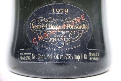 null 1 bottle of CHAMPAGNE BRUT "La Grande Dame" white 1979, VEUVE CLICQUOT PONSARDIN....