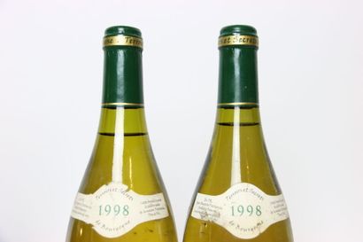 null 4 bottles of white BOURGOGNE 1998, COUVENT DES VISITANDINES. Damaged labels...