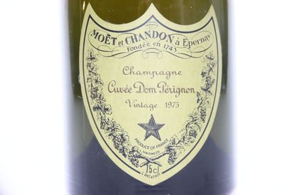 null 1 bouteille de CHAMPAGNE CUVÉE DOM PÉRIGNON blanc 1973 MOËT & CHANDON.